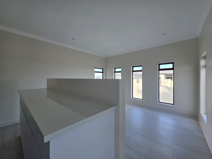 4 Bedroom Property for Sale in Fountains Estate Eastern Cape
